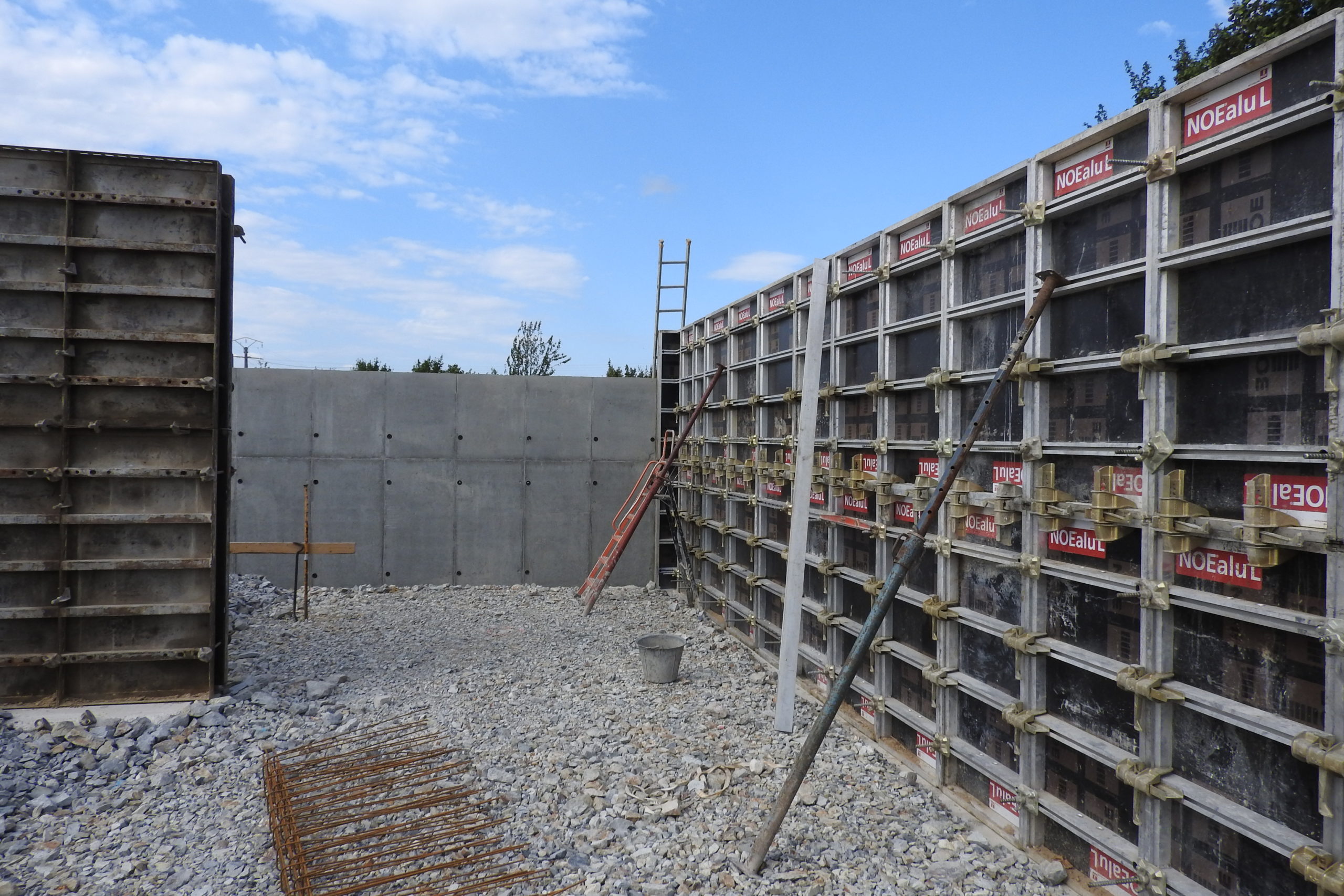 43 mise en place des murs banche scaled 1