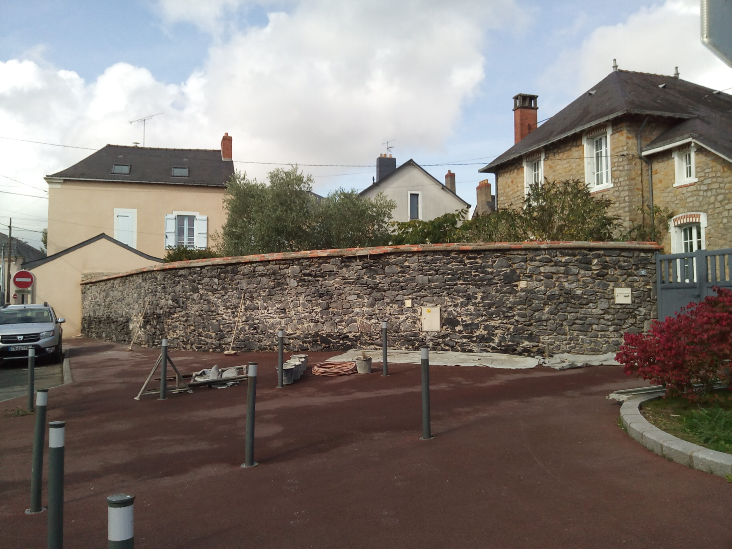 enduit pierre vue mur exterieur